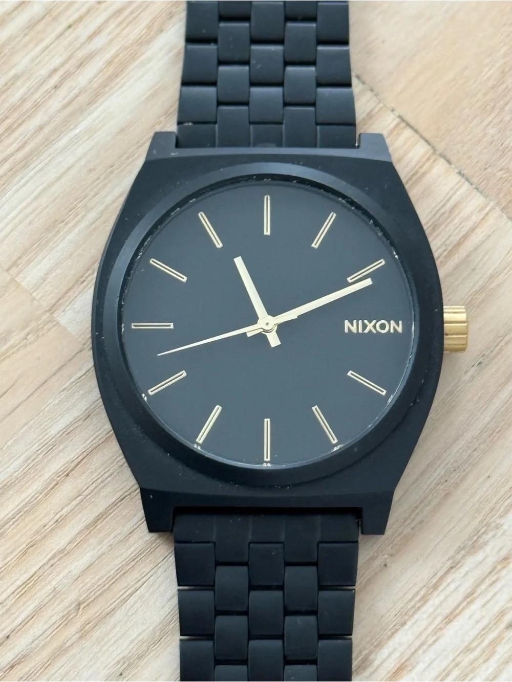 Nixon Minimal The Time Traveler Black Stainless Case Bracelet Gold Hands Markers